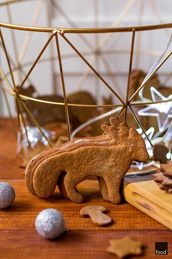 Pepparkakor z mąki kasztanowej – imbirowe szwedzkie pierniczki bez cukru i glutenu