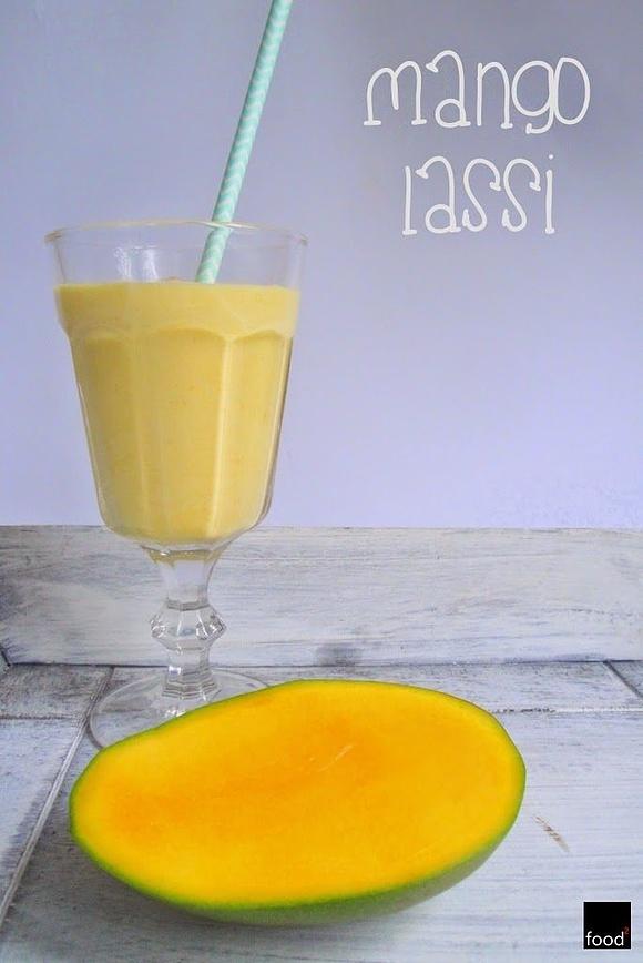 Mango lassi - przepis na indyjskie koktajl jogurtowo-mango