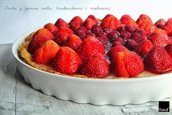 Tarta z panna cottą, truskawkami i malinami