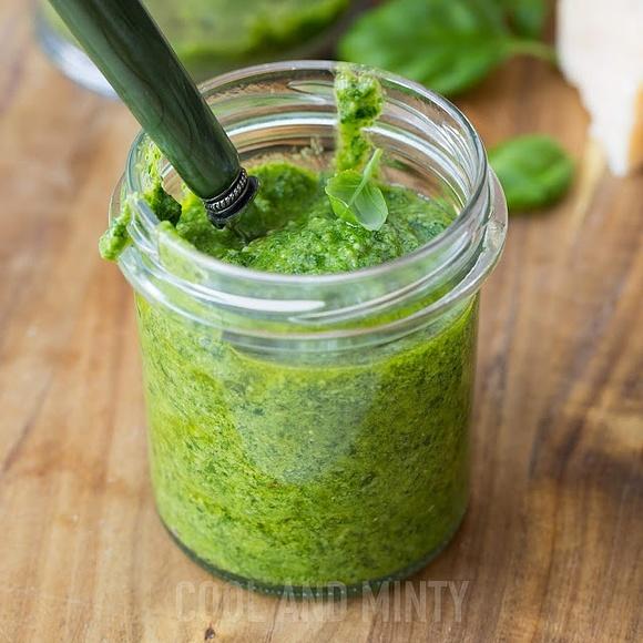 Pesto z bazylii