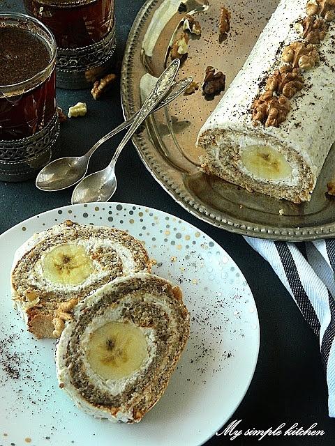 Rolada bananowo-orzechowa