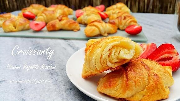 Domowe maślane croissanty i rogaliki