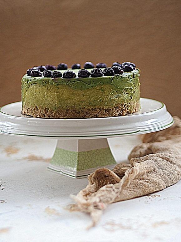 Sernik pieczony z japońską herbatą matcha