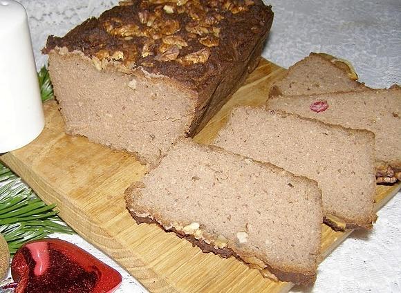 Domowy pasztet pieczony drobiowy z orzechami i żurawiną