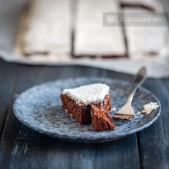 Brownie z kokosowym pudrem