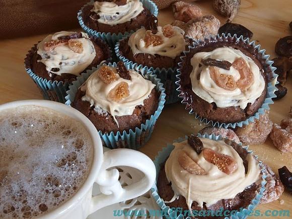 Muffinki czekoladowe z figami i daktylami