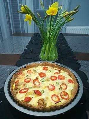 Pełnoziarnista tarta z indykiem