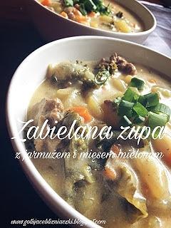 Zabielana zupa z jarmużem i mięsem wołowym
