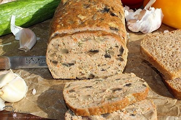 Pieczeń z mięsa mielonego z pieczarkami