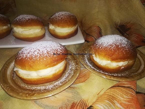 Pączki z bitą śmietaną