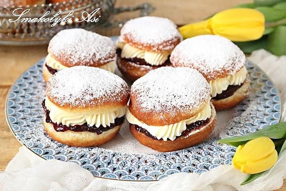 Pączki z dżemem i kremem mascarpone