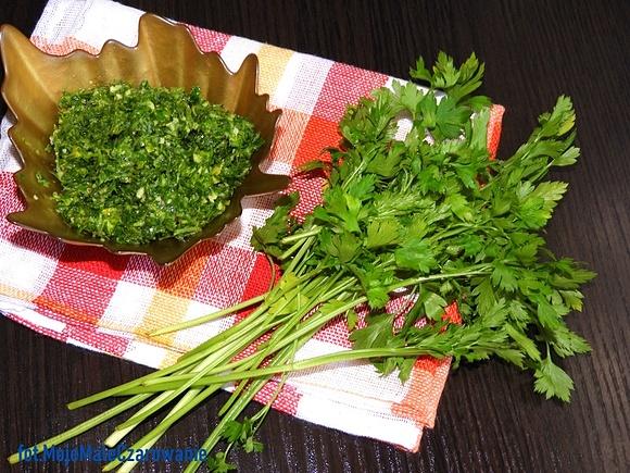 Pesto z natki pietruszki - pasta pietruszkowa
