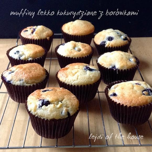 Muffiny kukurydziane z borówkami lekkie i wilgotne