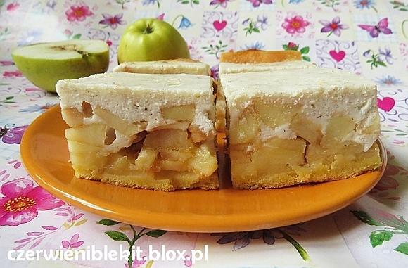 Szarlotka z waniliową masą jogurtową