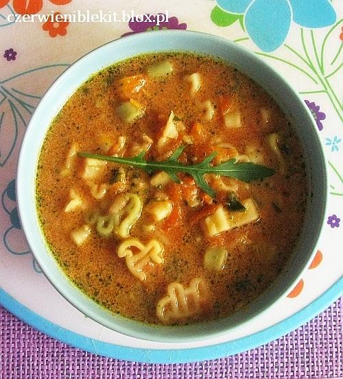 Zupa pomidorowa z pesto rukolowo-cytrynowym