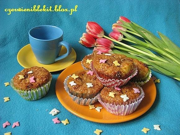 Muffiny serowe z jabłkiem i rodzynkami