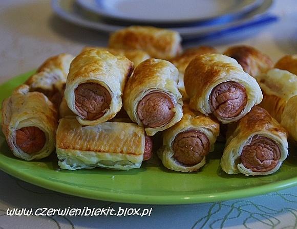 Parówki w cieście francuskim