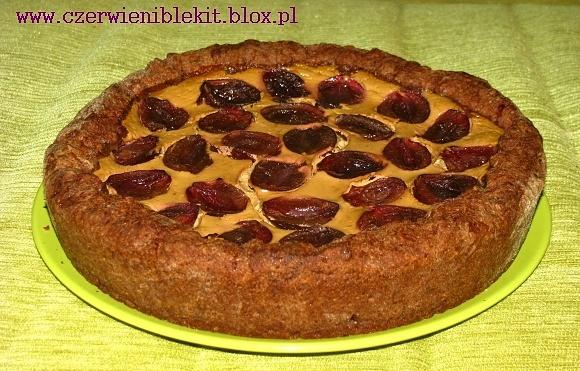 Pełnoziarnista tarta kawowa ze śliwkami