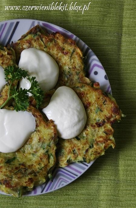 Placuszki cukiniowo-twarogowe z aromatem cytryny i ziół