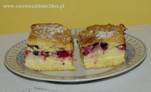 Ciasto waniliowe z budyniem i owocami lata