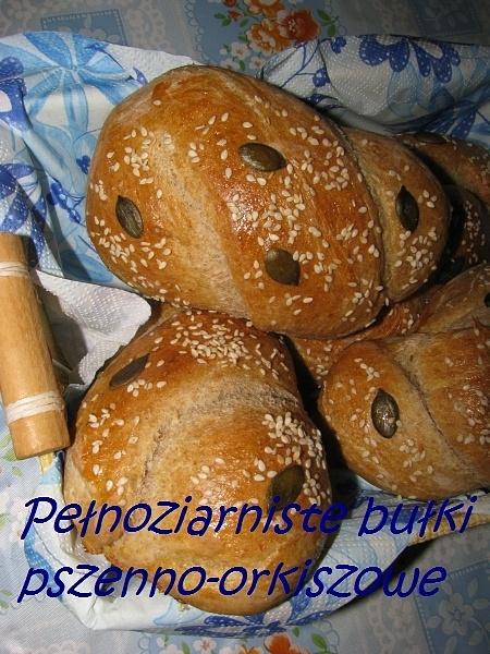Pełnoziarniste bułki pszenno-orkiszowe