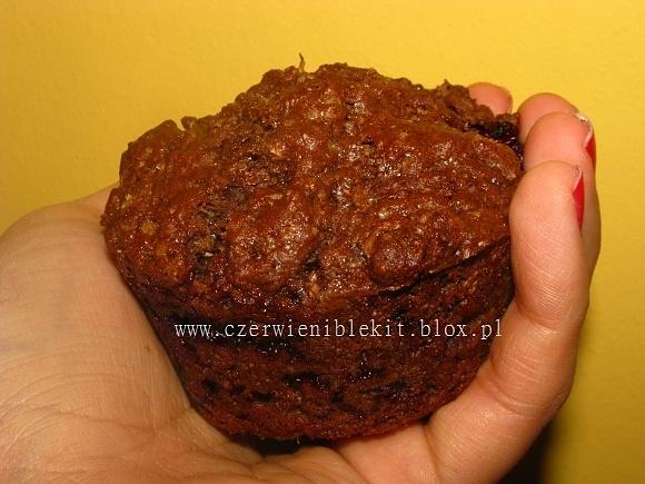 Muffiny orkiszowe z jeżynami