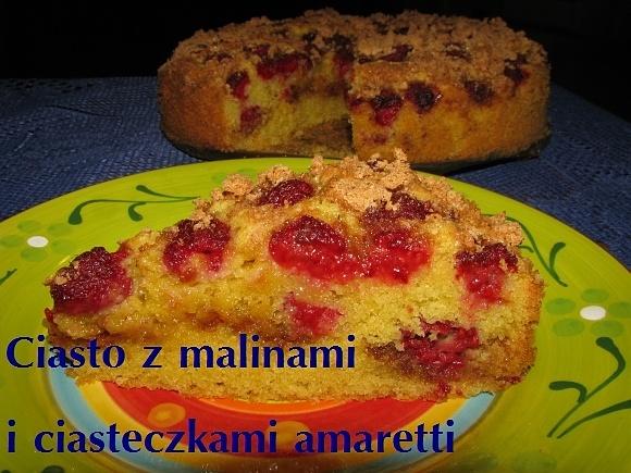 Ciasto z malinami i ciasteczkami amaretti