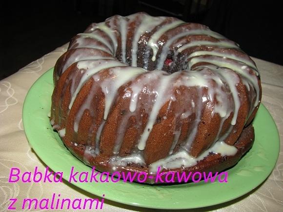 Babka kakaowo-kawowa z malinami