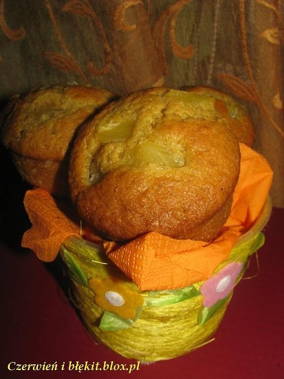 Pełnoziarniste muffiny ananasowe