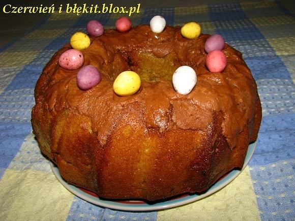 Babka z domowym Bailey potrójnie krówkowa