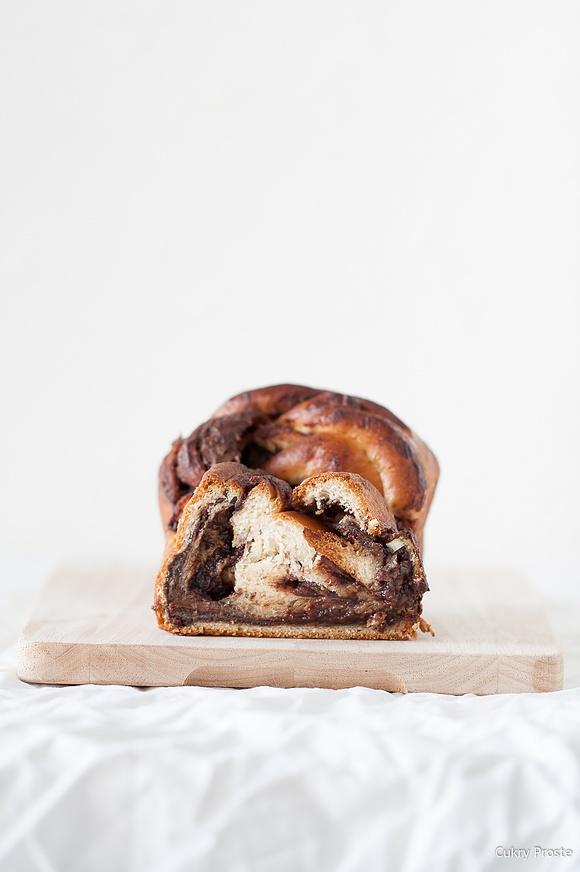 Nutella Babka — drożdżowy warkocz z kremem orzechowo-czekoladowym