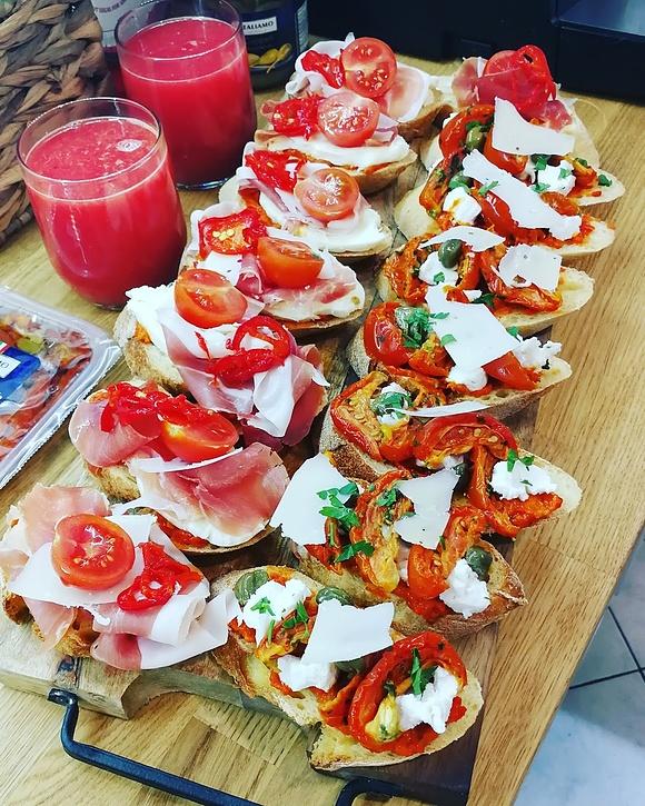 Bruschetta z ulubionymi składnikami