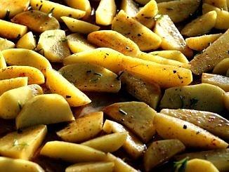 Pieczone ziemniaki z przyprawami