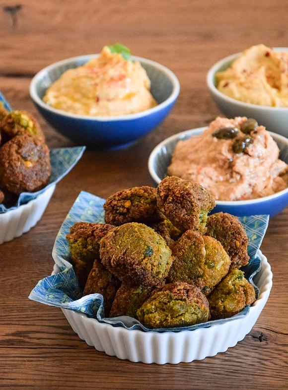 Falafel z ciecierzycy i zielonego groszku