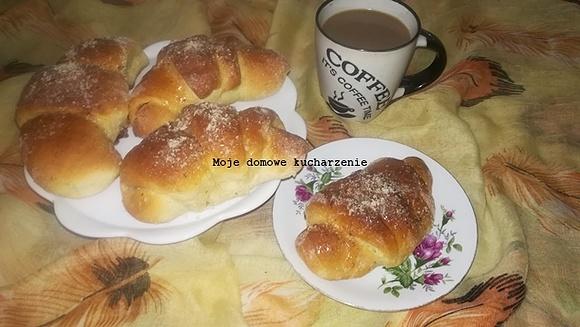 Bananowe drożdżowe rogaliki