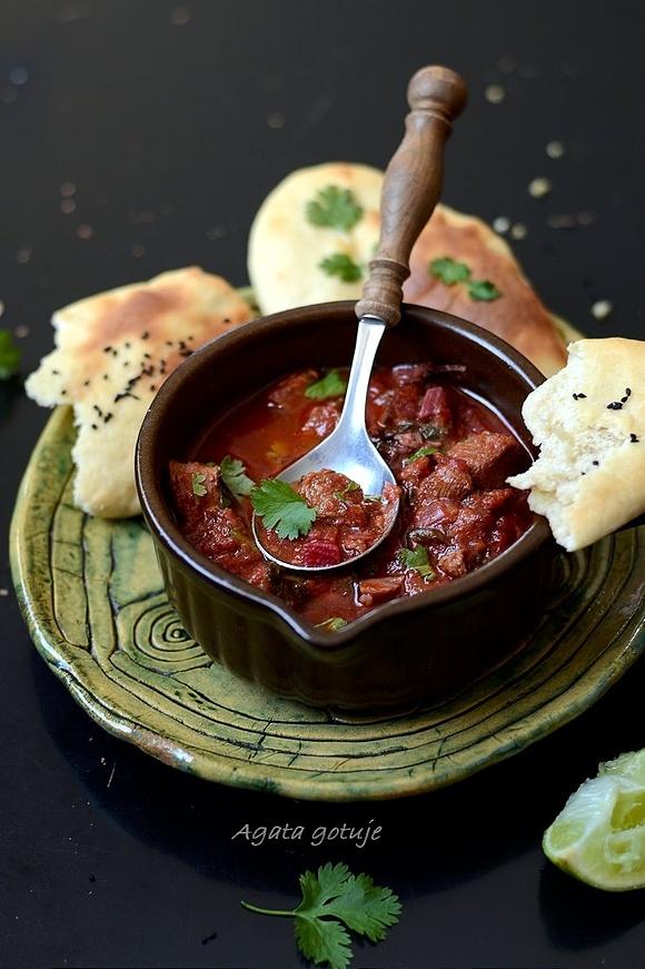 Curry z indykiem i botwinką