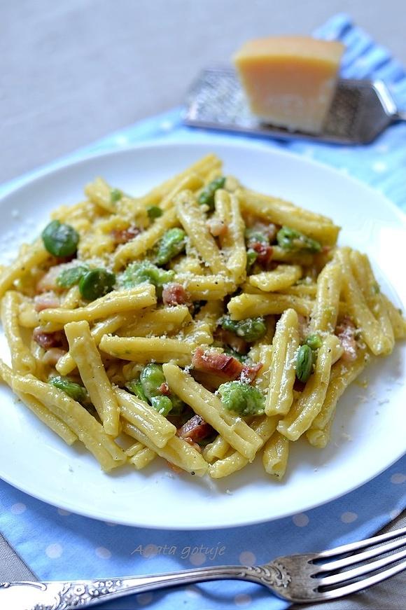 Carbonara z bobem i serem oraz szybki makaron na obiad