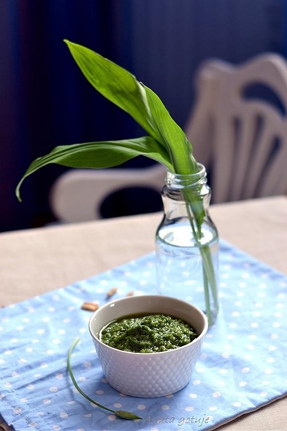 Pesto z czosnku niedźwiedziego