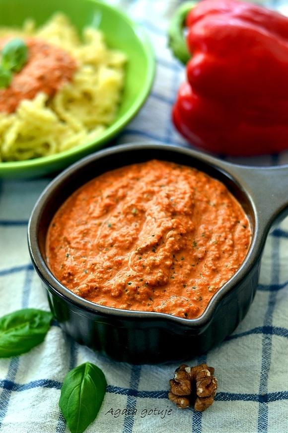 Pesto z pieczonej papryki