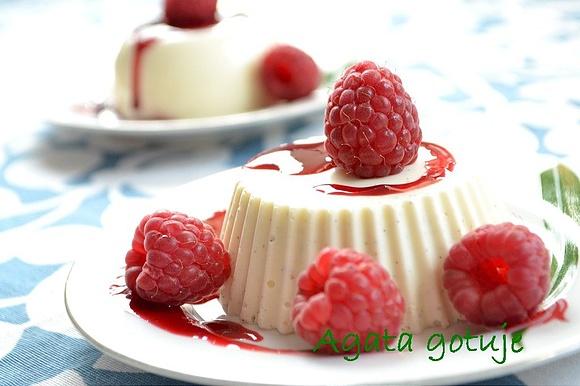 Panna cotta z malinami