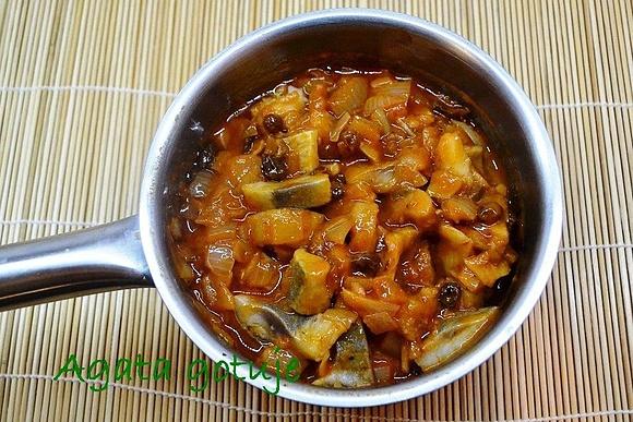Śledzie po kaszubsku z czerwoną pastą curry