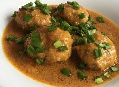 Pulpeciki z indyka w sosie curry