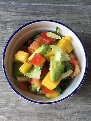 Salsa z mango i awokado