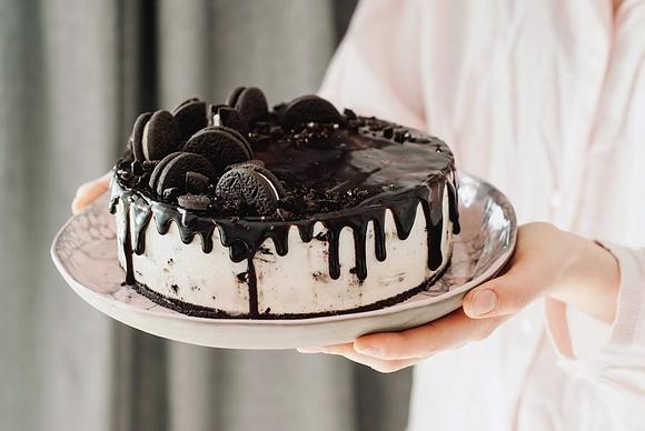 Bezglutenowy sernik Oreo na zimno
