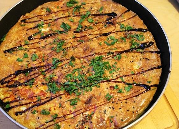 Frittata z ziemniakami i czarnuszką - przepis jamie oliver