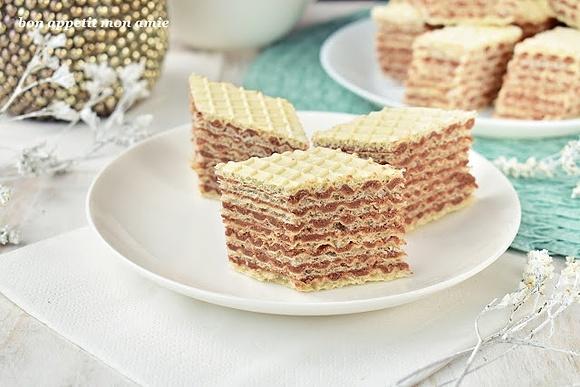 Wafelki z masą mleczną z mleka w proszku