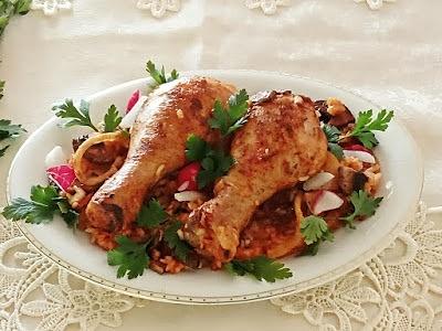 Kurczak na ryżu z pieczarkami