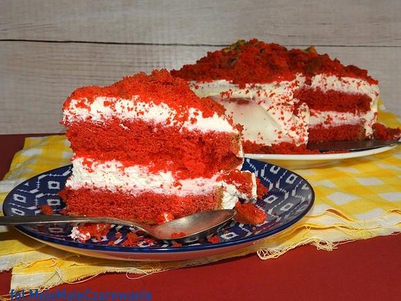 Tort Red Velvet na jogurcie z kremem