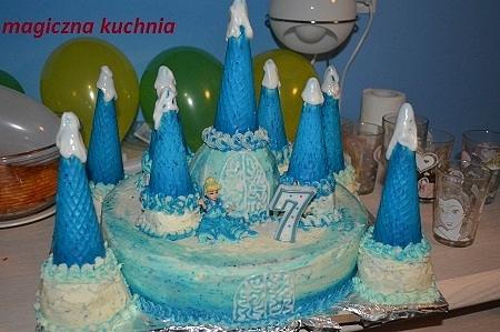 Tort zamek jak z Krainy Lodu