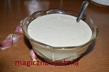 Sos czosnkowy II